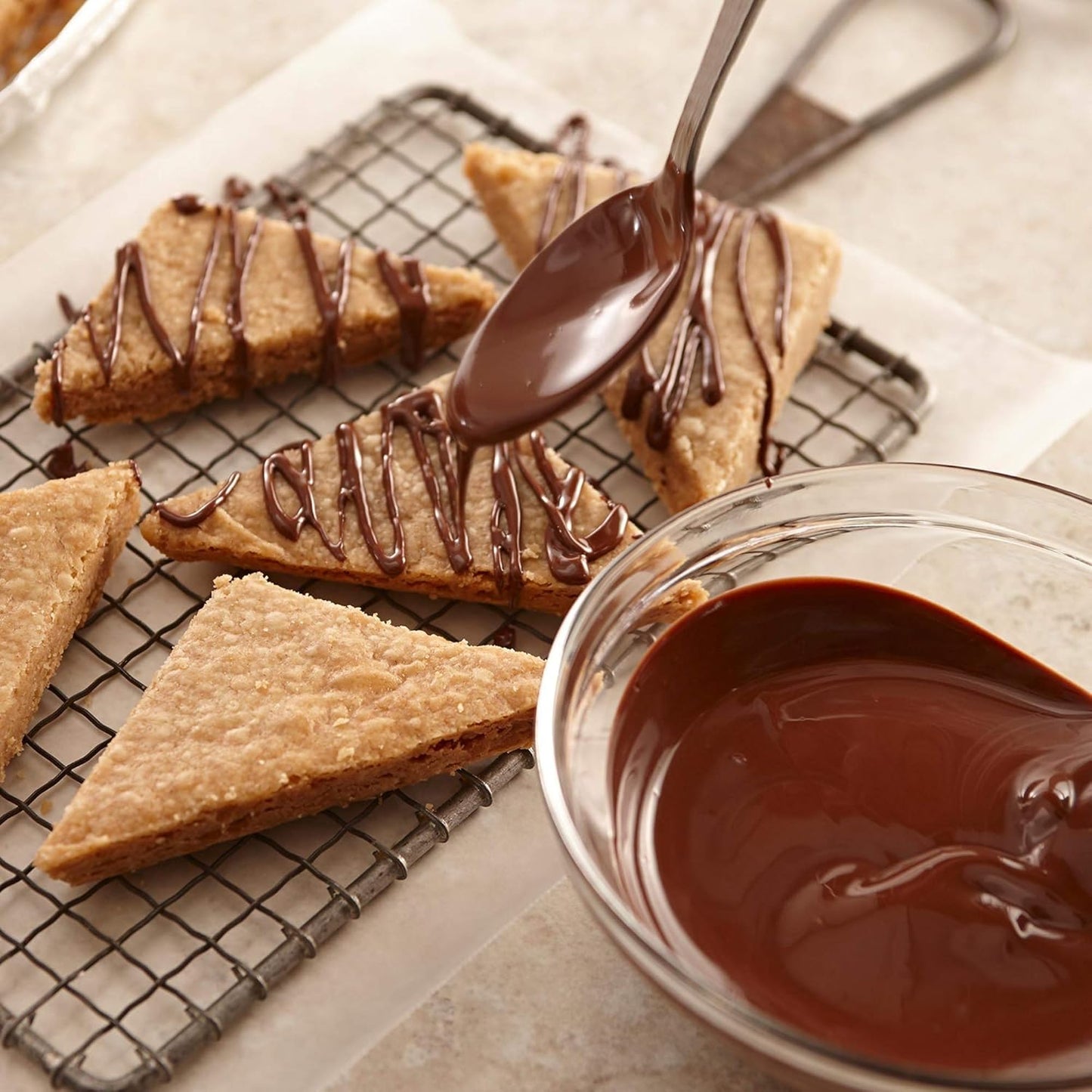 McCormick Gourmet Saigon Cinnamon – Premium Housewarming and Holiday Gift for Bakers
